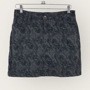 Eddie Bauer Travex Skort Womens Size 2 Gray Black Abstract Floral Nylon Mini Zip